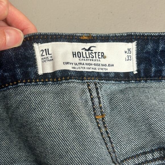 Hollister Curvy Ultra High Rise Dad Jean Denim Blue Distressed Size W35 L33 NWT - Picture 3 of 7